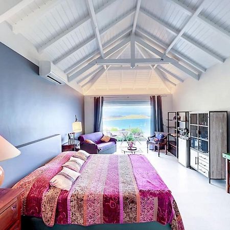 Blue Room In A Shared Villa Diamant With Communal Pool And Sea View Grand Case Bagian luar foto