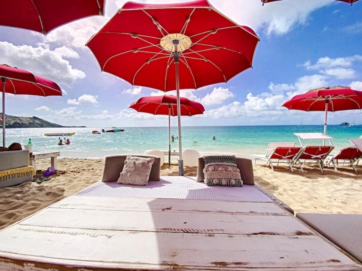 Blue Room In A Shared Villa Diamant With Communal Pool And Sea View Grand Case Bagian luar foto